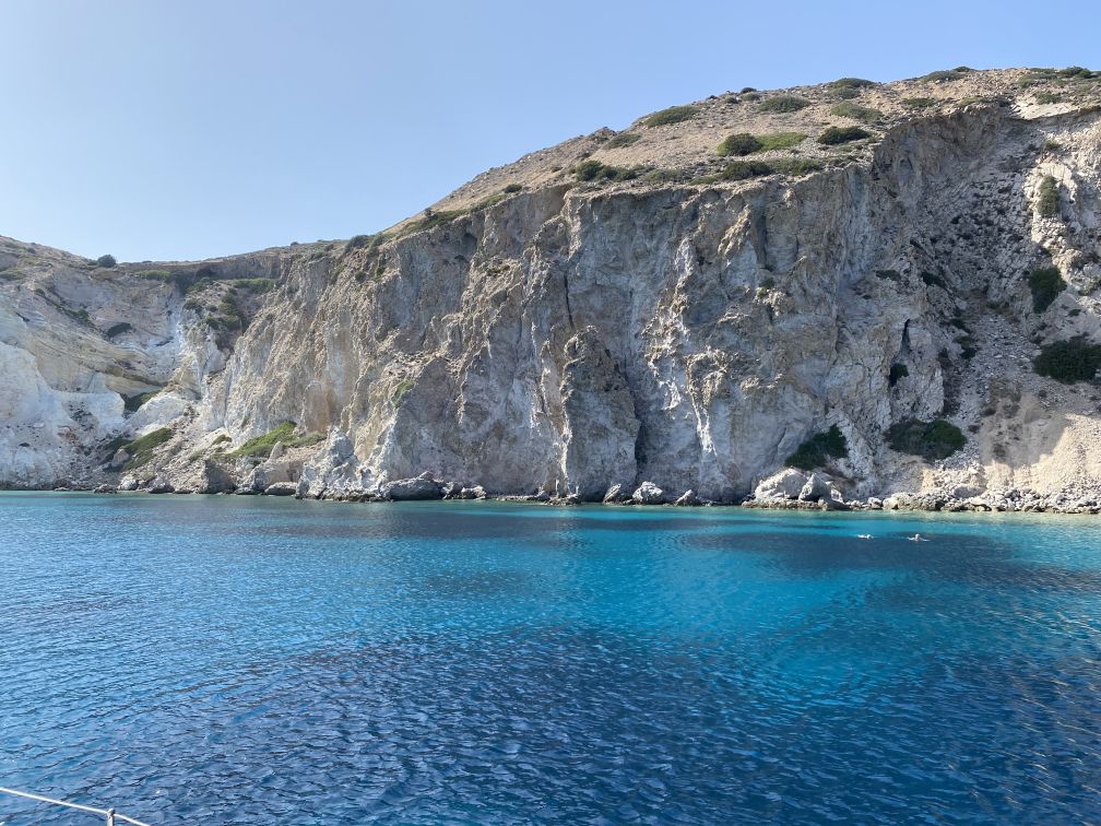 kykladen-2_bucht-vor-milos