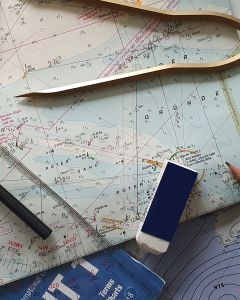 Selbst Skippern oder einfach mehr Wissen rund ums Segeln: die Grundlage schafft der SBF-See und SKS